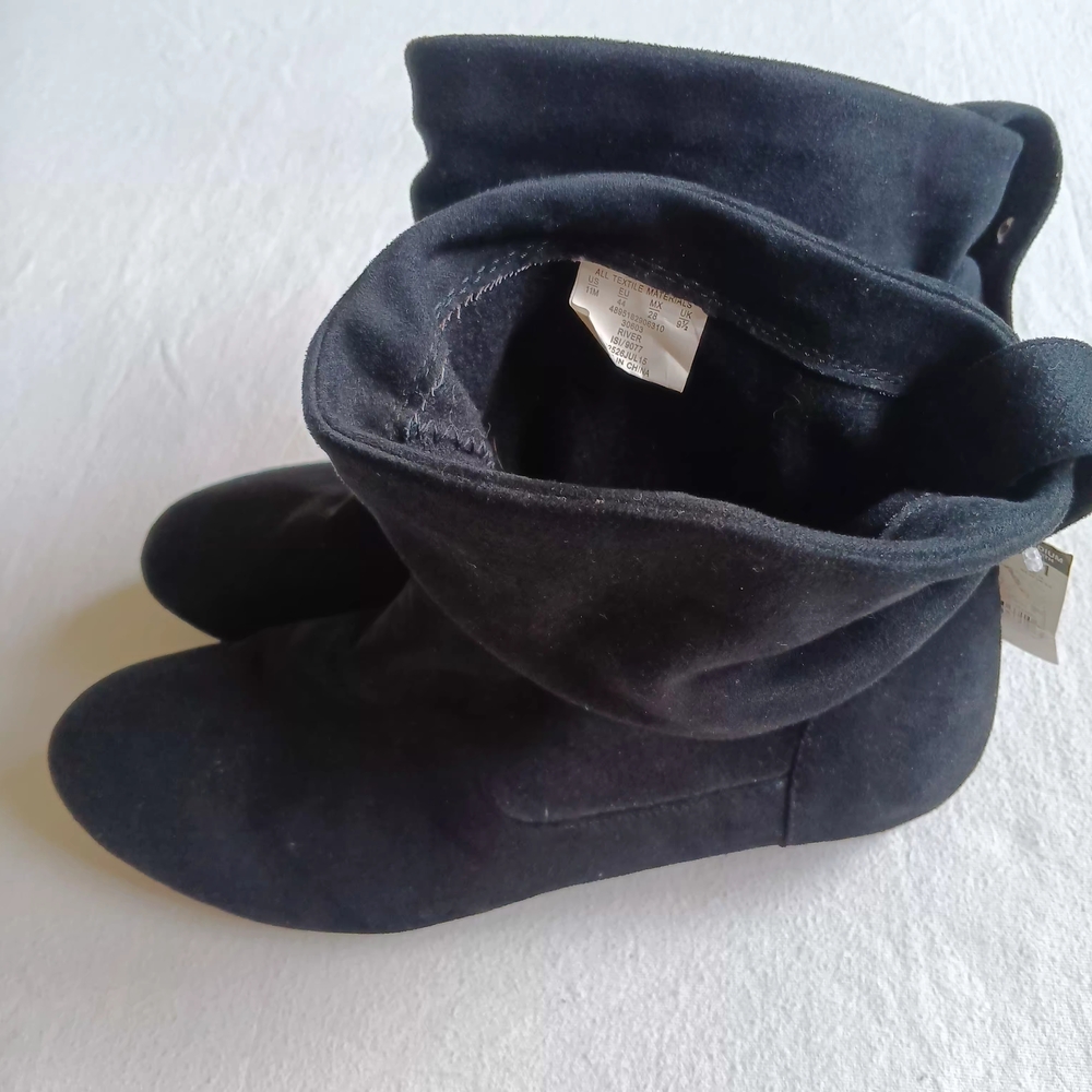 Joe Boxer Sz 11 Black Slouchy Boots W/tags (Not In Perfevt Condition...see Pics) - Picture 4 of 12
